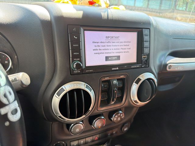 2018 Jeep Wrangler JK Unlimited Unlimited Sahara 