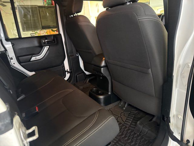 2018 Jeep Wrangler JK Unlimited Unlimited Sahara | Rome, GA | Knight's Car Store 2018 Jeep Wrangler JK Unlimited Unlimited Sahara | Rome, GA | Knight's Car Store