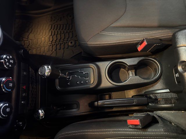 2018 Jeep Wrangler JK Unlimited Unlimited Sahara | Rome, GA | Knight's Car Store 2018 Jeep Wrangler JK Unlimited Unlimited Sahara | Rome, GA | Knight's Car Store