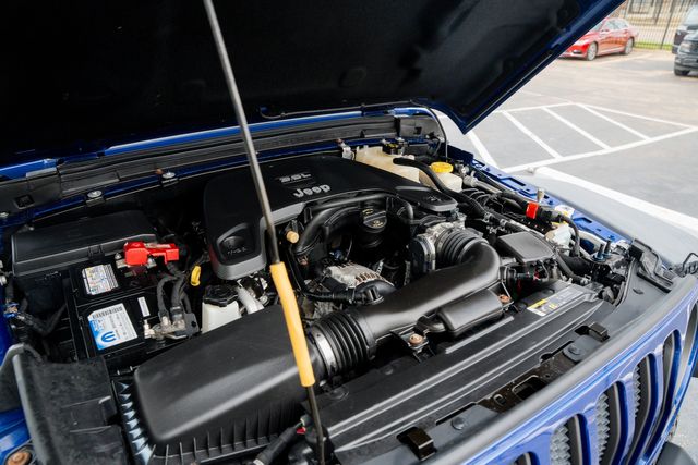 2018 Jeep Wrangler Unlimited Rubicon HARD TOP 4X4 / CLEAN CARFAX / LOADED | Austin, TX | Rocky Mountain Truck Stop Austin 2018 Jeep Wrangler Unlimited Rubicon HARD TOP 4X4 / CLEAN CARFAX / LOADED | Austin, TX | Rocky Mountain Truck Stop Austin