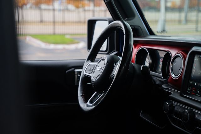 2018 Jeep Wrangler Unlimited Rubicon HARD TOP 4X4 / CLEAN CARFAX / LOADED | Austin, TX | Rocky Mountain Truck Stop Austin 2018 Jeep Wrangler Unlimited Rubicon HARD TOP 4X4 / CLEAN CARFAX / LOADED | Austin, TX | Rocky Mountain Truck Stop Austin