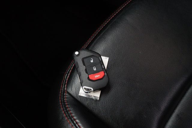 2018 Jeep Wrangler Unlimited Rubicon HARD TOP 4X4 / CLEAN CARFAX / LOADED | Austin, TX | Rocky Mountain Truck Stop Austin 2018 Jeep Wrangler Unlimited Rubicon HARD TOP 4X4 / CLEAN CARFAX / LOADED | Austin, TX | Rocky Mountain Truck Stop Austin