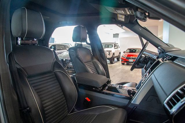2018 Land Rover Discovery Full Size Diesel 3rd row HSE