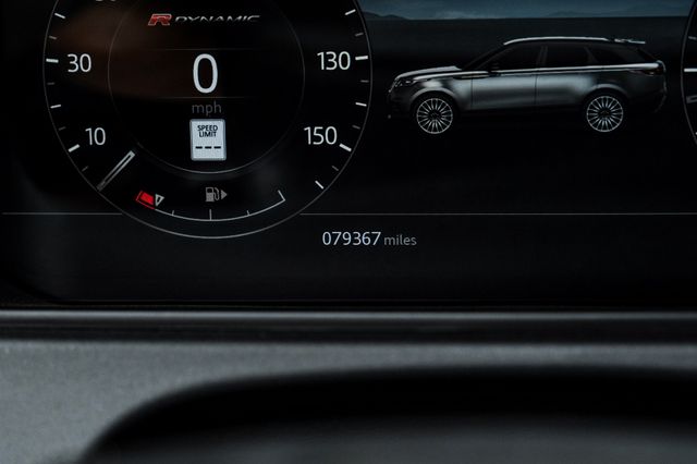 2018 Land Rover Range Rover Velar D180 R-Dynamic SE ACseats NewTires Serviced | Dallas, TX | Stevens Motor Company LLC 2018 Land Rover Range Rover Velar D180 R-Dynamic SE ACseats NewTires Serviced | Dallas, TX | Stevens Motor Company LLC