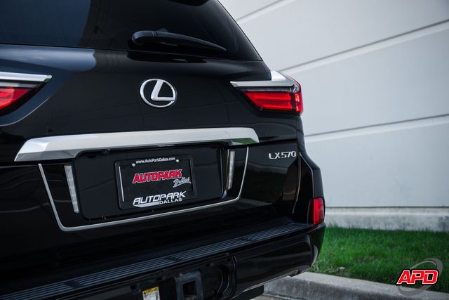 2018 Lexus LX 570 Two-Row 2018 Lexus LX 570 Two-Row