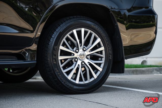 2018 Lexus LX 570 Two-Row 2018 Lexus LX 570 Two-Row