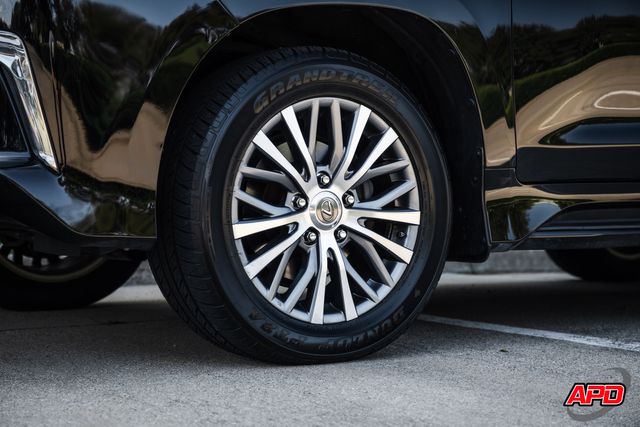 2018 Lexus LX 570 Two-Row 2018 Lexus LX 570 Two-Row