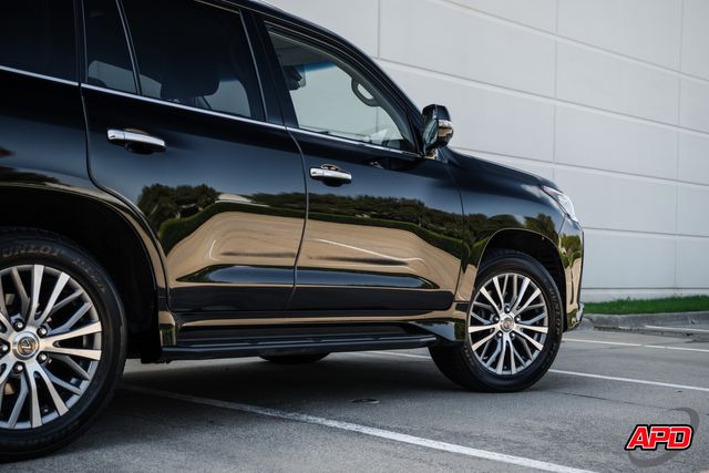 2018 Lexus LX 570 Two-Row 2018 Lexus LX 570 Two-Row