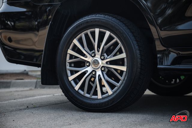2018 Lexus LX 570 Two-Row 2018 Lexus LX 570 Two-Row
