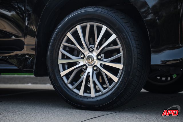 2018 Lexus LX 570 Two-Row 2018 Lexus LX 570 Two-Row