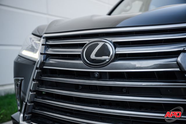 2018 Lexus LX 570 Two-Row 2018 Lexus LX 570 Two-Row