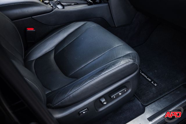 2018 Lexus LX 570 Two-Row 2018 Lexus LX 570 Two-Row