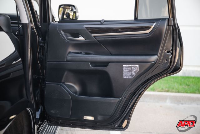 2018 Lexus LX 570 Two-Row 2018 Lexus LX 570 Two-Row