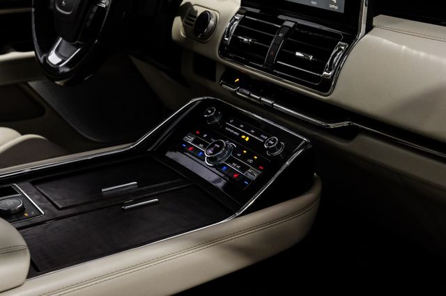 2018 Lincoln Navigator Reserve HeavyDutyTow RearDVD 20SpeakerSound | Dallas, TX | Stevens Motor Company LLC