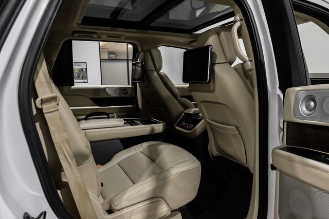 2018 Lincoln Navigator Reserve HeavyDutyTow RearDVD 20SpeakerSound | Dallas, TX | Stevens Motor Company LLC