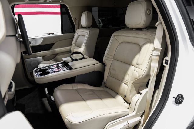 2018 Lincoln Navigator Reserve HeavyDutyTow RearDVD 20SpeakerSound | Dallas, TX | Stevens Motor Company LLC