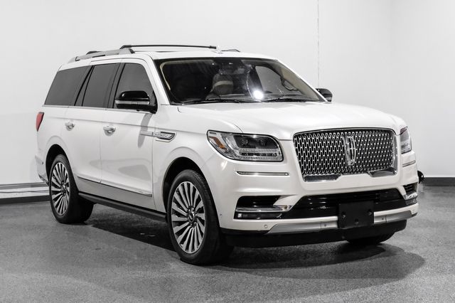 2018 Lincoln Navigator Reserve HeavyDutyTow RearDVD 20SpeakerSound | Dallas, TX | Stevens Motor Company LLC
