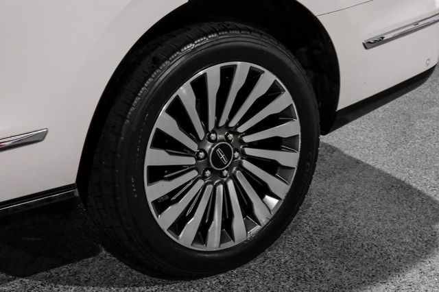 2018 Lincoln Navigator Reserve HeavyDutyTow RearDVD 20SpeakerSound | Dallas, TX | Stevens Motor Company LLC