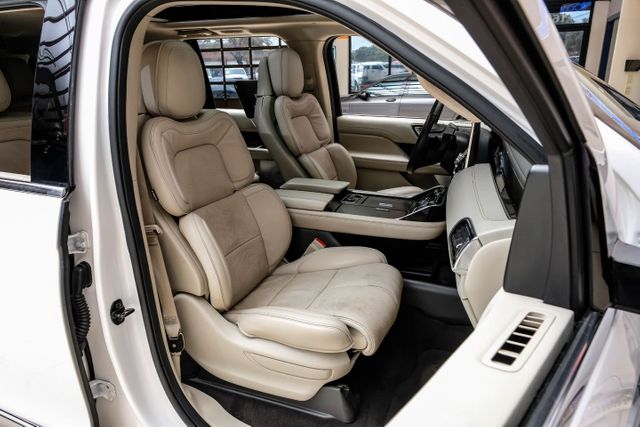 2018 Lincoln Navigator L Reserve | Addison, TX | Mr Car Guys 2018 Lincoln Navigator L Reserve | Addison, TX | Mr Car Guys