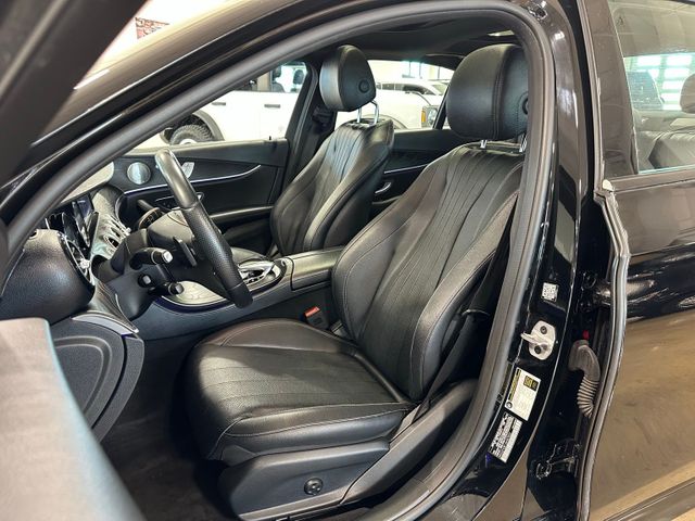 2018 Mercedes-Benz E-Class E 300 AMG Line Parking Package Panoramic Roof | Irving, Texas | Hopper Motorplex 2018 Mercedes-Benz E-Class E 300 AMG Line Parking Package Panoramic Roof | Irving, Texas | Hopper Motorplex