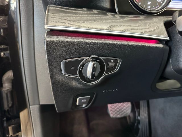 2018 Mercedes-Benz E-Class E 300 AMG Line Parking Package Panoramic Roof | Irving, Texas | Hopper Motorplex 2018 Mercedes-Benz E-Class E 300 AMG Line Parking Package Panoramic Roof | Irving, Texas | Hopper Motorplex