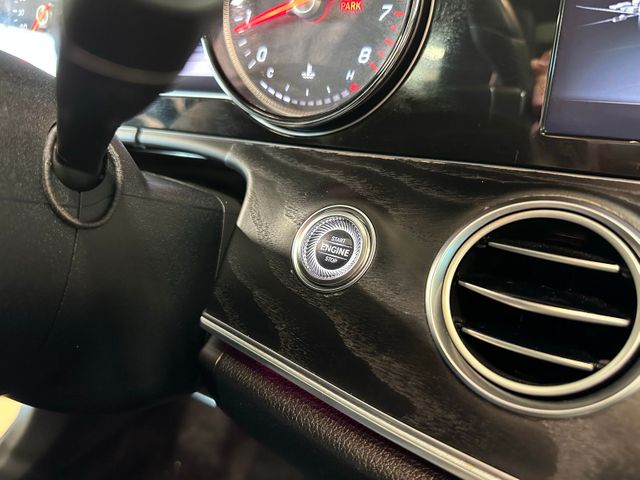 2018 Mercedes-Benz E-Class E 300 AMG Line Parking Package Panoramic Roof | Irving, Texas | Hopper Motorplex 2018 Mercedes-Benz E-Class E 300 AMG Line Parking Package Panoramic Roof | Irving, Texas | Hopper Motorplex