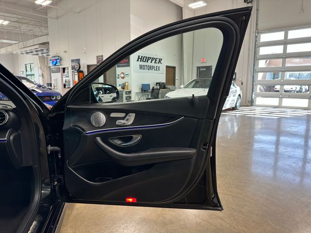 2018 Mercedes-Benz E-Class E 300 AMG Line Parking Package Panoramic Roof | Irving, Texas | Hopper Motorplex 2018 Mercedes-Benz E-Class E 300 AMG Line Parking Package Panoramic Roof | Irving, Texas | Hopper Motorplex