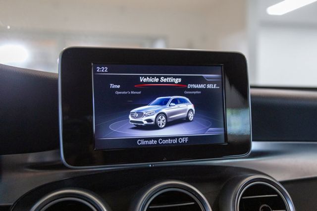 2018 Mercedes-Benz GLC 300 Smartphone integration/Blind spot