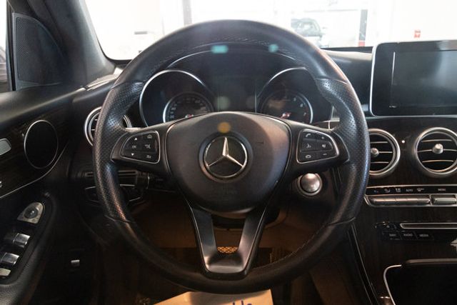 2018 Mercedes-Benz GLC 300  Premium Pkg