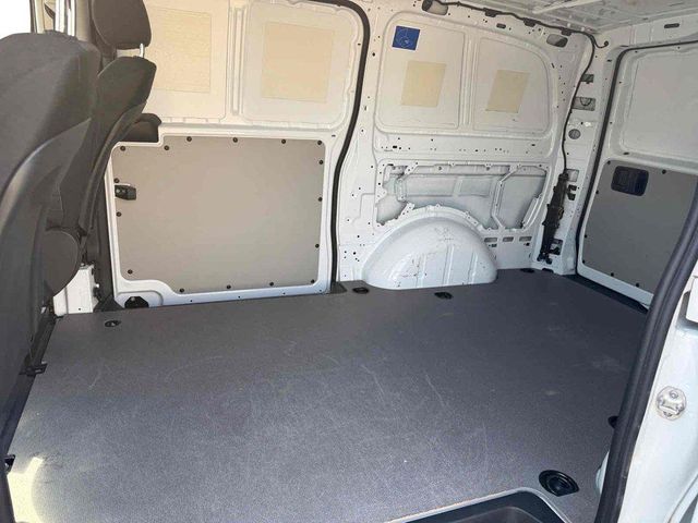 2018 Mercedes-Benz Metris 'Standard Roof 126'' Wheelbase Worker'