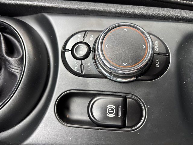 2018 Mini Clubman Cooper S | San Antonio, TX | Clear Choice Automotive South 2018 Mini Clubman Cooper S | San Antonio, TX | Clear Choice Automotive South