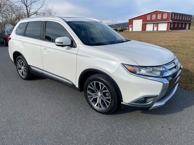 2018 Mitsubishi Outlander SEL | Ephrata, PA | Pine Tree Motors 2018 Mitsubishi Outlander SEL | Ephrata, PA | Pine Tree Motors