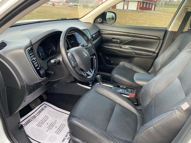 2018 Mitsubishi Outlander SEL | Ephrata, PA | Pine Tree Motors 2018 Mitsubishi Outlander SEL | Ephrata, PA | Pine Tree Motors