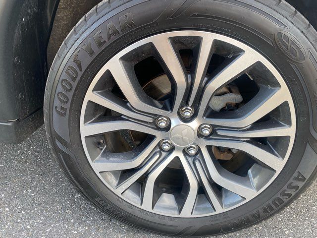 2018 Mitsubishi Outlander SEL | Ephrata, PA | Pine Tree Motors 2018 Mitsubishi Outlander SEL | Ephrata, PA | Pine Tree Motors