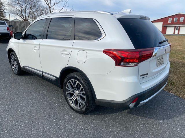 2018 Mitsubishi Outlander SEL | Ephrata, PA | Pine Tree Motors 2018 Mitsubishi Outlander SEL | Ephrata, PA | Pine Tree Motors