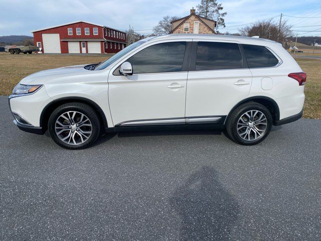 2018 Mitsubishi Outlander SEL | Ephrata, PA | Pine Tree Motors 2018 Mitsubishi Outlander SEL | Ephrata, PA | Pine Tree Motors