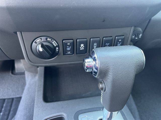 2018 Nissan Frontier PRO-4X Sunroof Siri Eyes Free Nissan Connect Nav 2018 Nissan Frontier PRO-4X Sunroof Siri Eyes Free Nissan Connect Nav