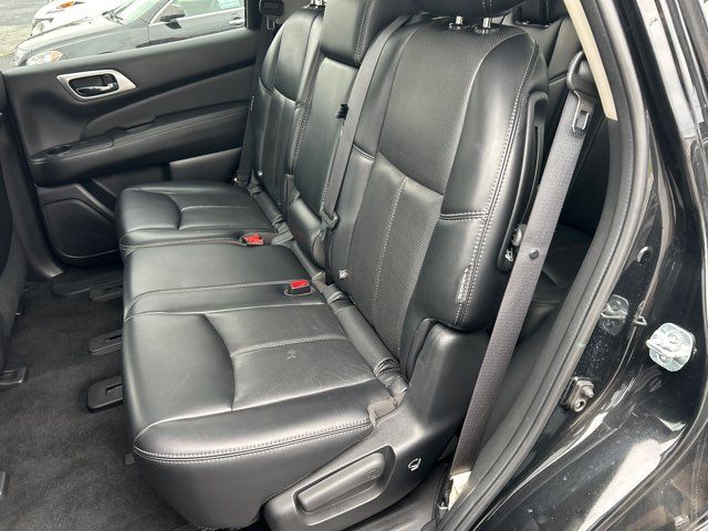 2018 Nissan Pathfinder PLATINUM