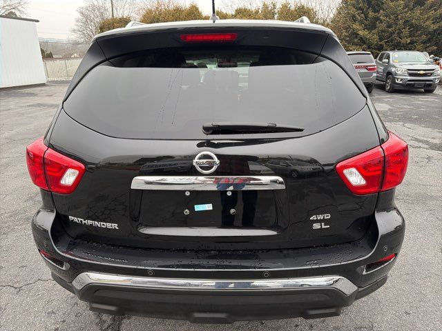 2018 Nissan Pathfinder SL