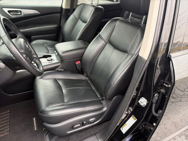 2018 Nissan Pathfinder SL