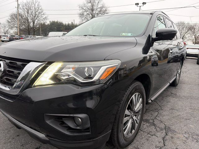 2018 Nissan Pathfinder SL
