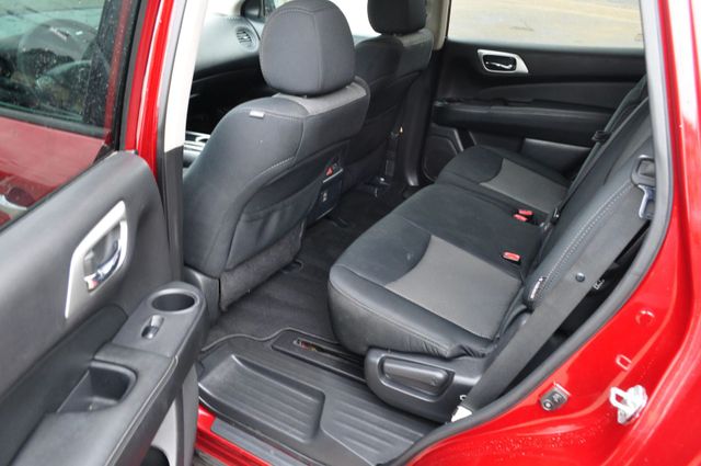 2018 Nissan Pathfinder S Sport Utility 4D | Louisville, MS | CARite Louisville MS 2018 Nissan Pathfinder S Sport Utility 4D | Louisville, MS | CARite Louisville MS