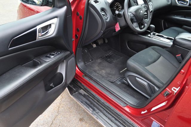 2018 Nissan Pathfinder S Sport Utility 4D | Louisville, MS | CARite Louisville MS 2018 Nissan Pathfinder S Sport Utility 4D | Louisville, MS | CARite Louisville MS