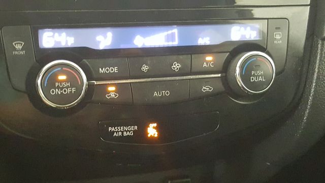 2018 Nissan Rogue SV | Carrollton, TX | Legend Motorcars of Carrollton