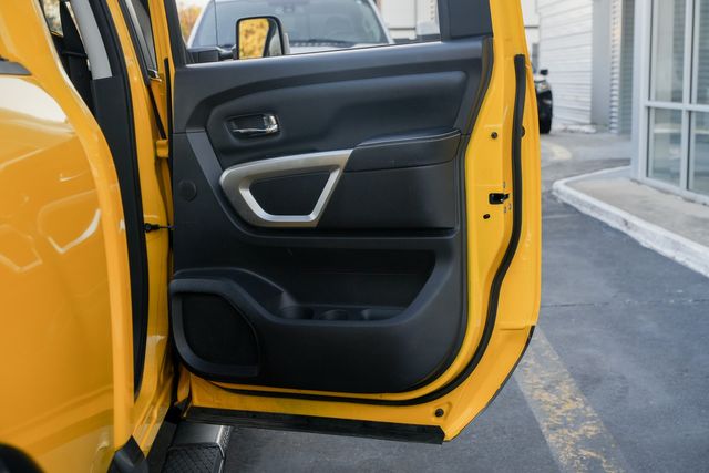 2018 Nissan Titan XD PRO-4X 4X4 W/ UPGRADES / 1-OWNER REGULAR SERVICES | Austin, TX | Rocky Mountain Truck Stop Austin 2018 Nissan Titan XD PRO-4X 4X4 W/ UPGRADES / 1-OWNER REGULAR SERVICES | Austin, TX | Rocky Mountain Truck Stop Austin