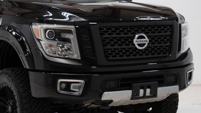 2018 Nissan Titan XD PRO 4X 4x4 4dr Crew Cab (Diesel) | Houston, TX | Houston Auto Credit
