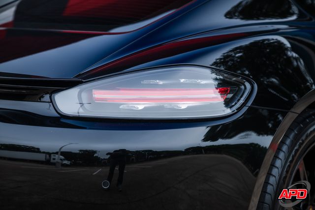 2018 Porsche 718 Cayman 2018 Porsche 718 Cayman