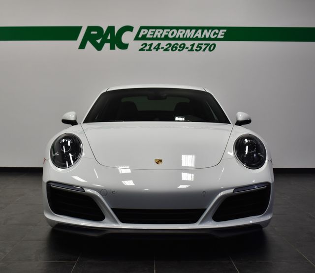 2018 Porsche 911 Carrera