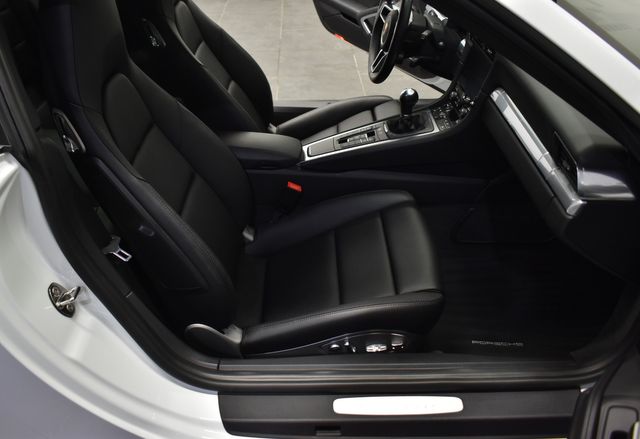 2018 Porsche 911 Carrera 2018 Porsche 911 Carrera