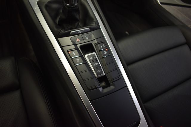 2018 Porsche 911 Carrera 2018 Porsche 911 Carrera